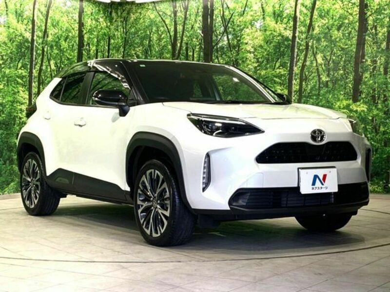 YARIS CROSS