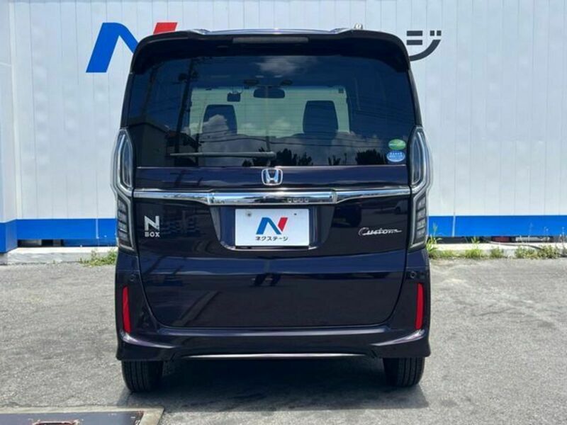 N BOX CUSTOM