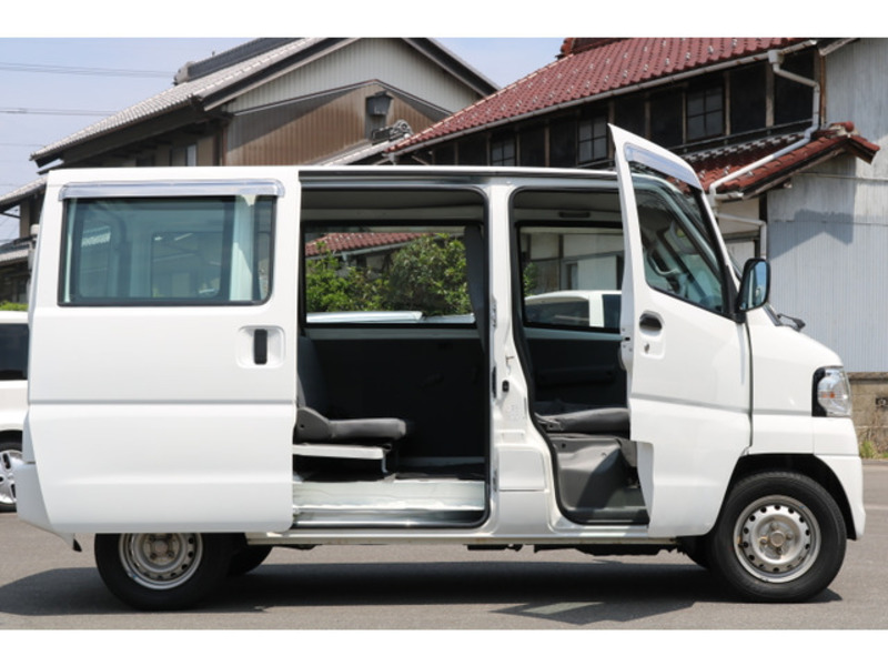 MINICAB VAN