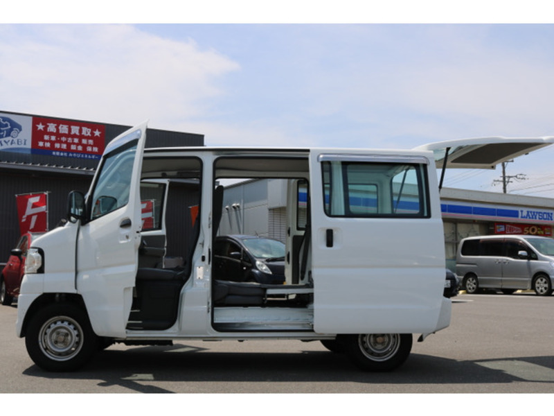 MINICAB VAN