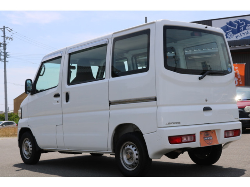MINICAB VAN
