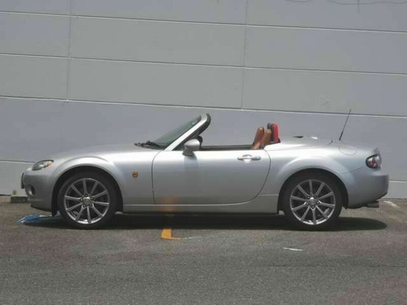 ROADSTER