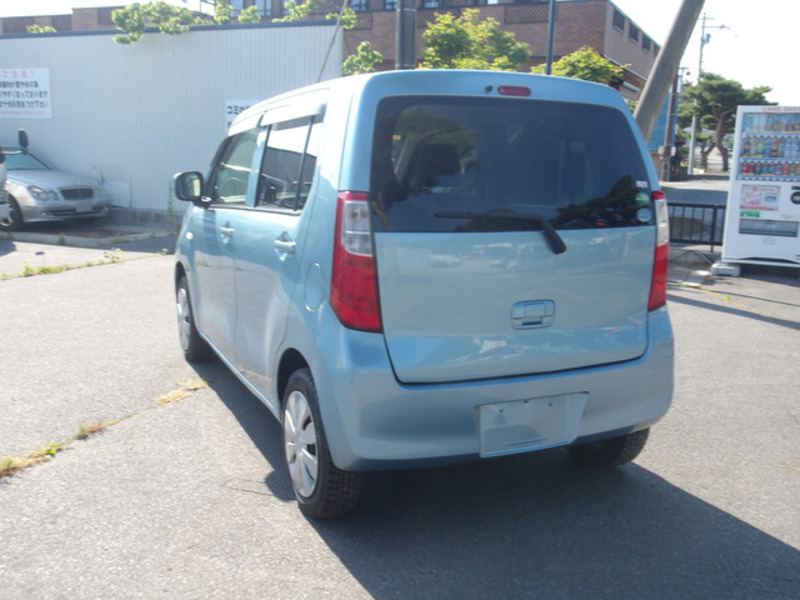 WAGON R