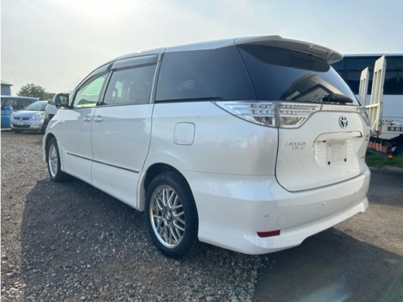 ESTIMA HYBRID