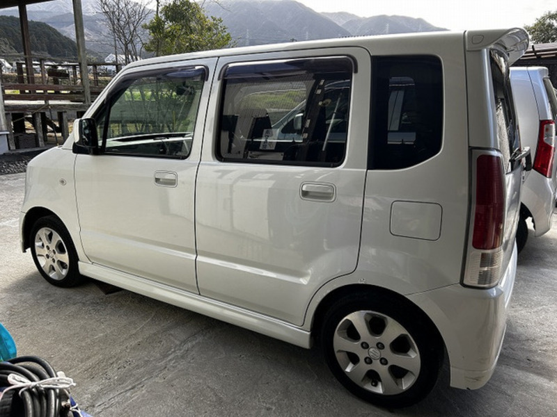 WAGON R