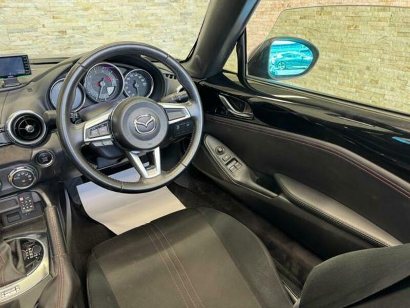 ROADSTER