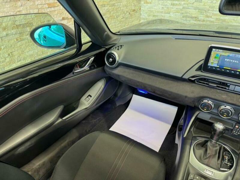 ROADSTER