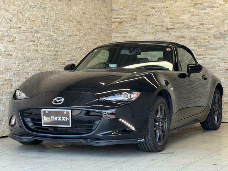 ROADSTER-0