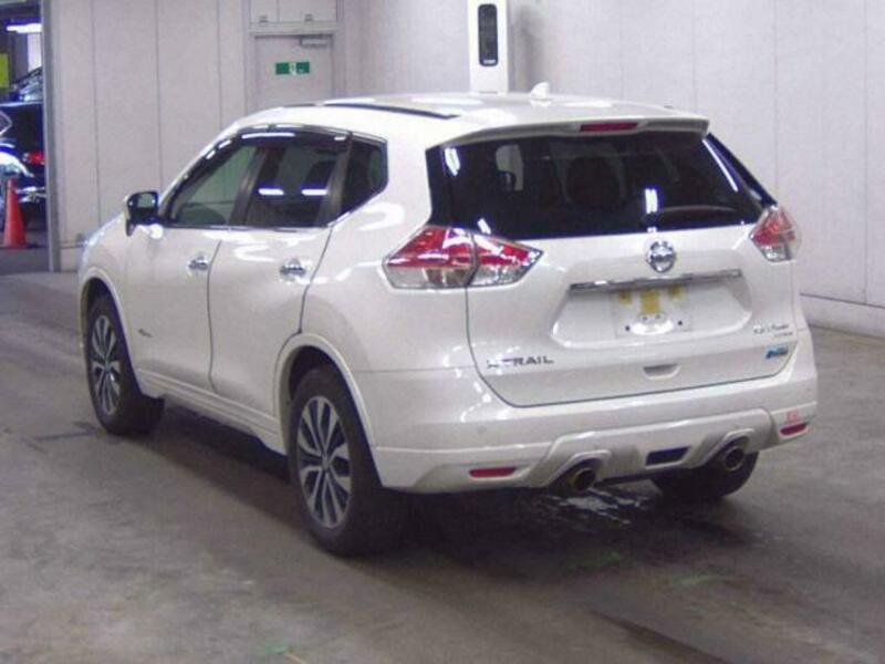X-TRAIL