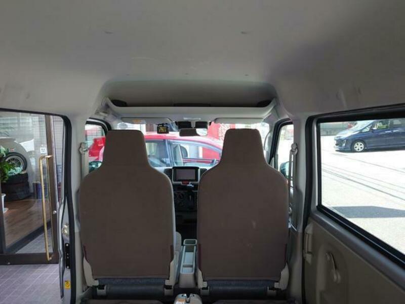 CLIPPER VAN