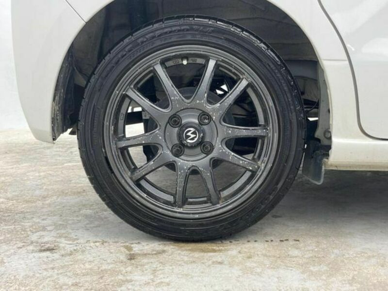 N BOX