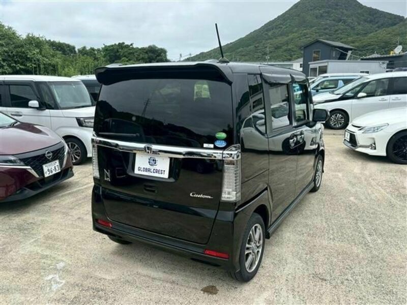 N BOX CUSTOM