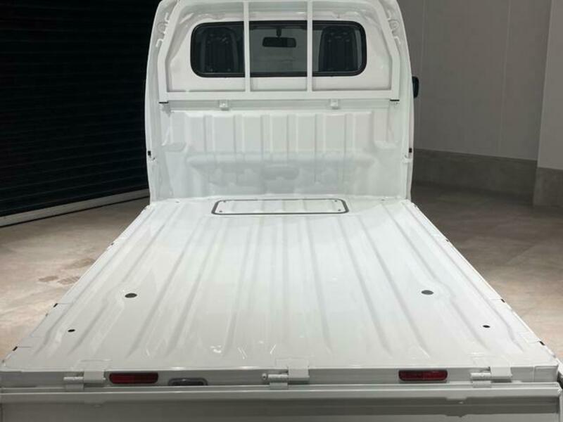CLIPPER TRUCK