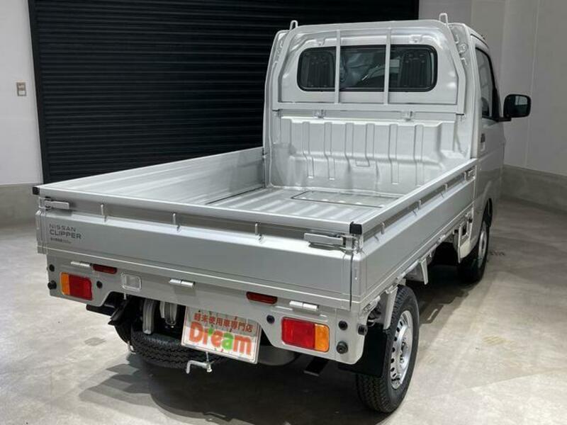 CLIPPER TRUCK