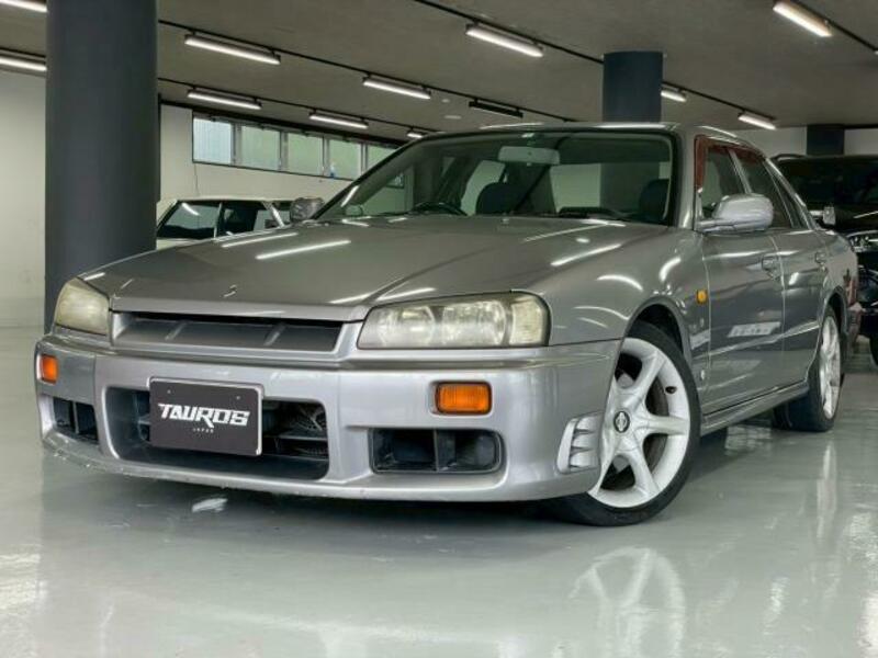 NISSAN SKYLINE