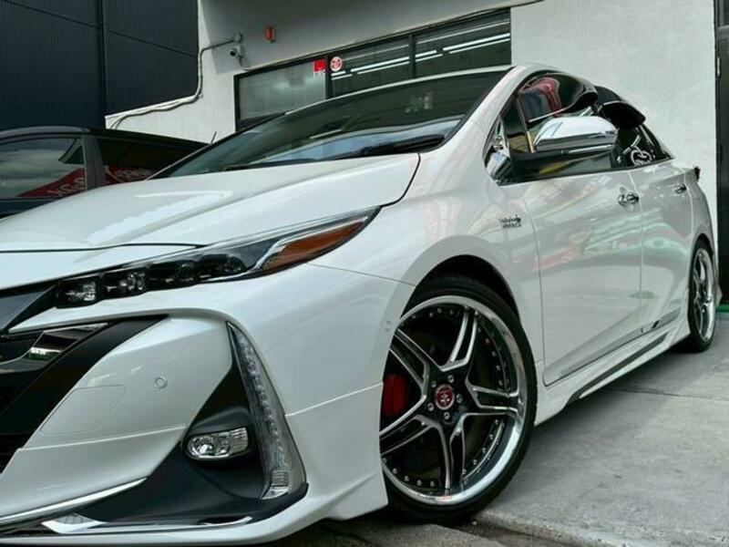 PRIUS PHV