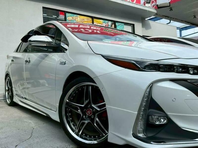 PRIUS PHV