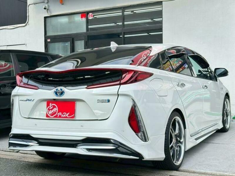 PRIUS PHV