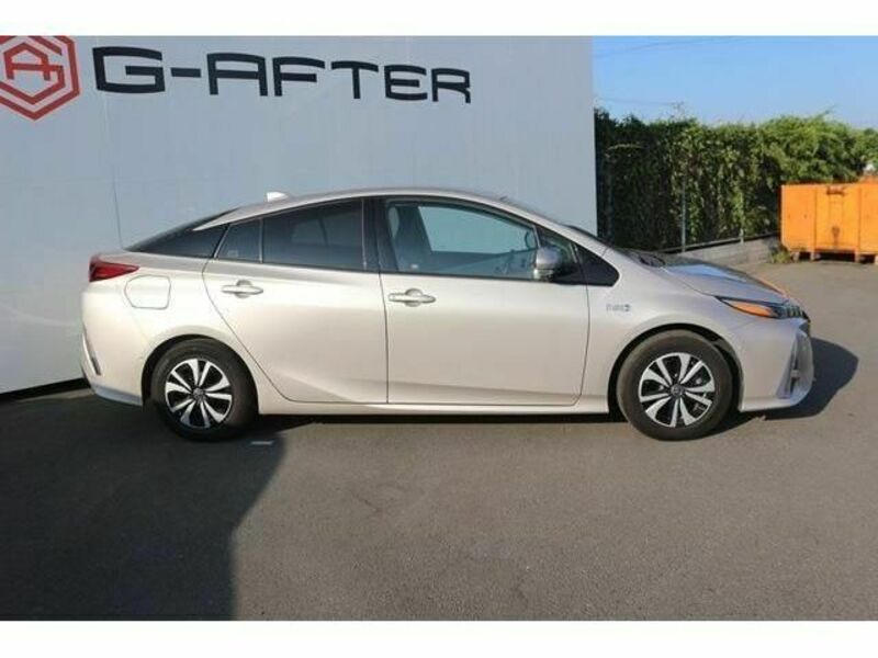 PRIUS PHV