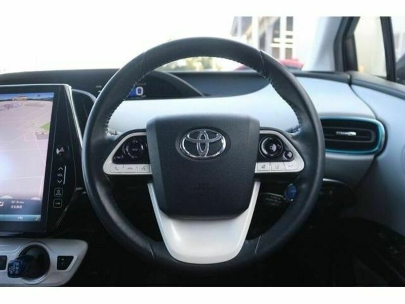 PRIUS PHV