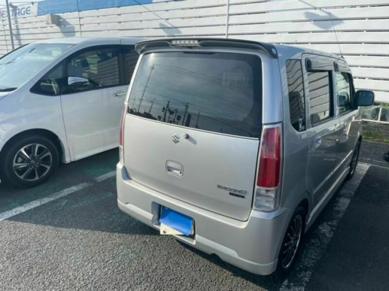 WAGON R