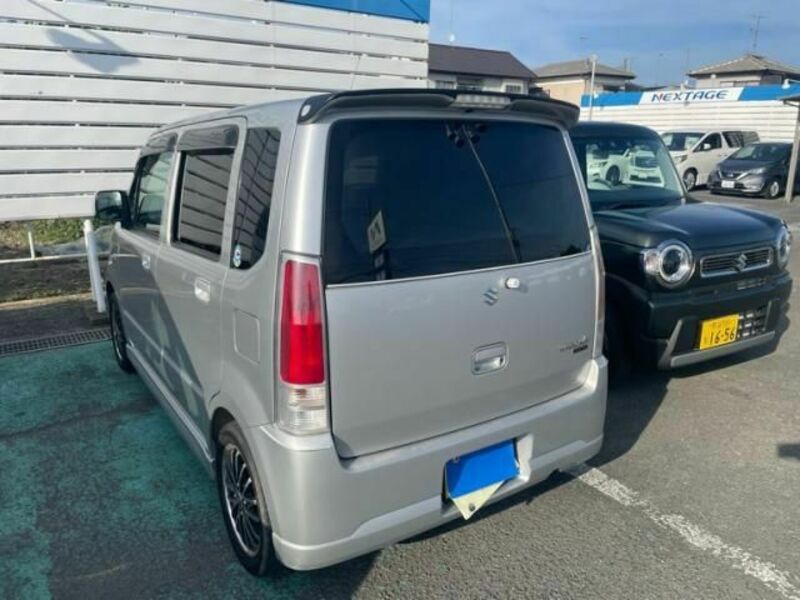 WAGON R
