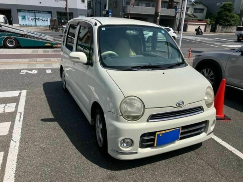 DAIHATSU MOVE LATTE