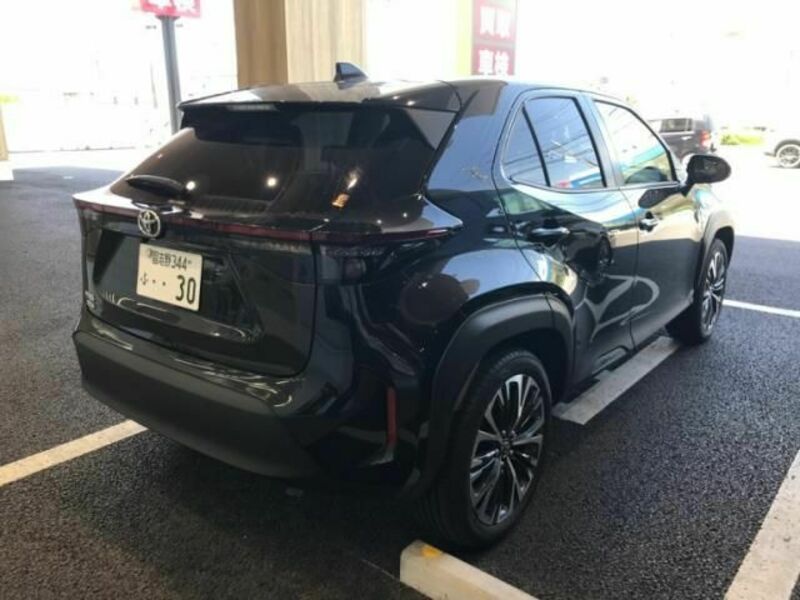YARIS CROSS