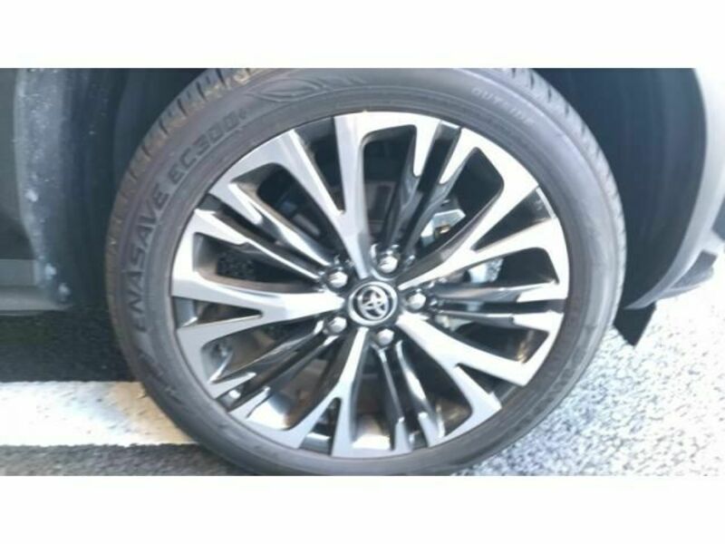 YARIS CROSS