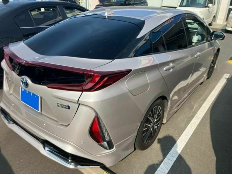 PRIUS PHV