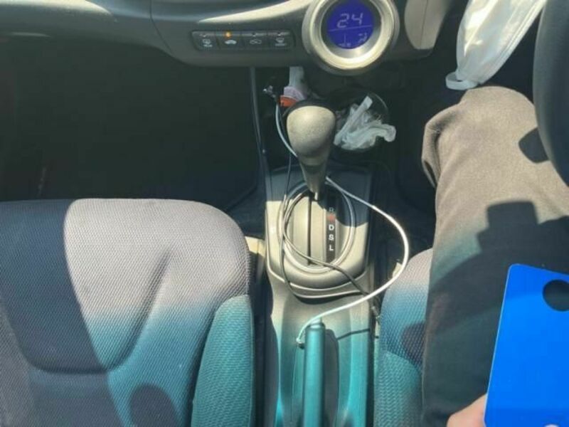 FIT HYBRID