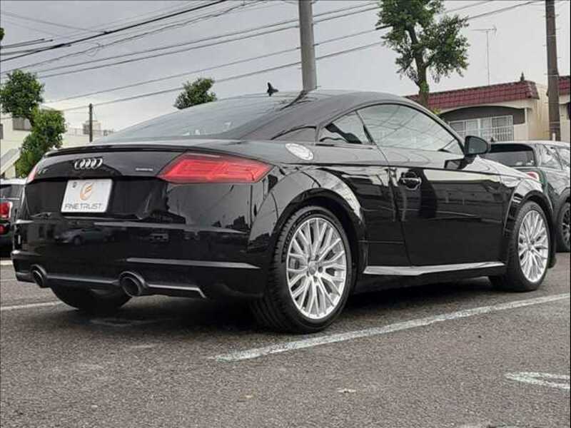 TT