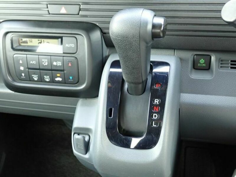 N-VAN