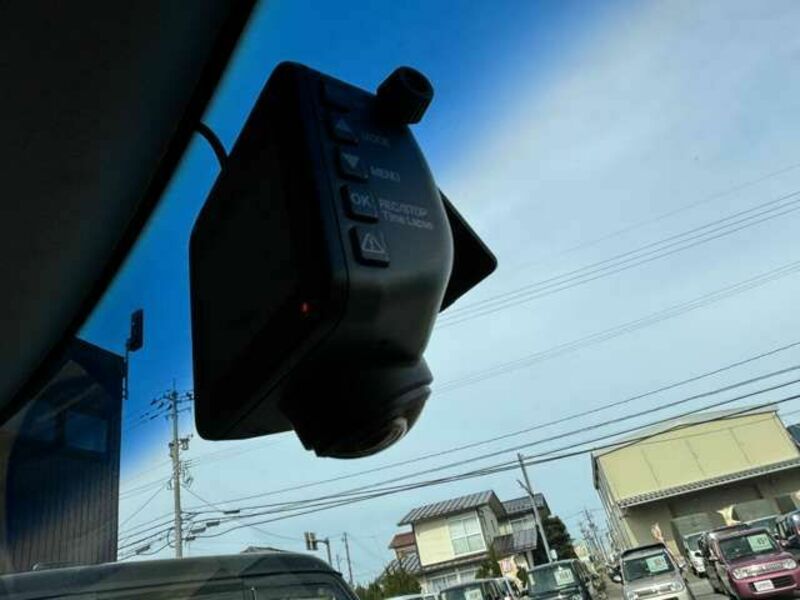 N BOX