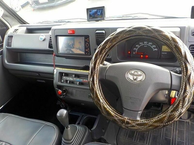 PIXIS TRUCK