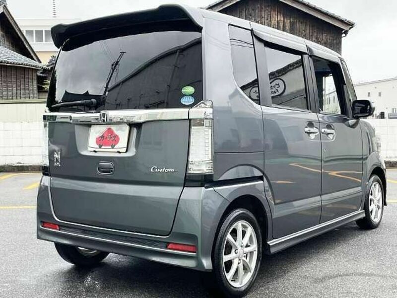 N BOX CUSTOM