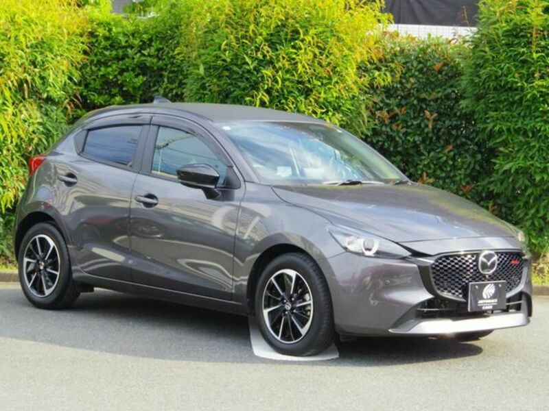 MAZDA2