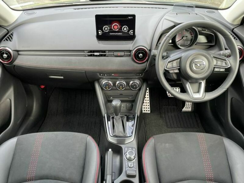 MAZDA2