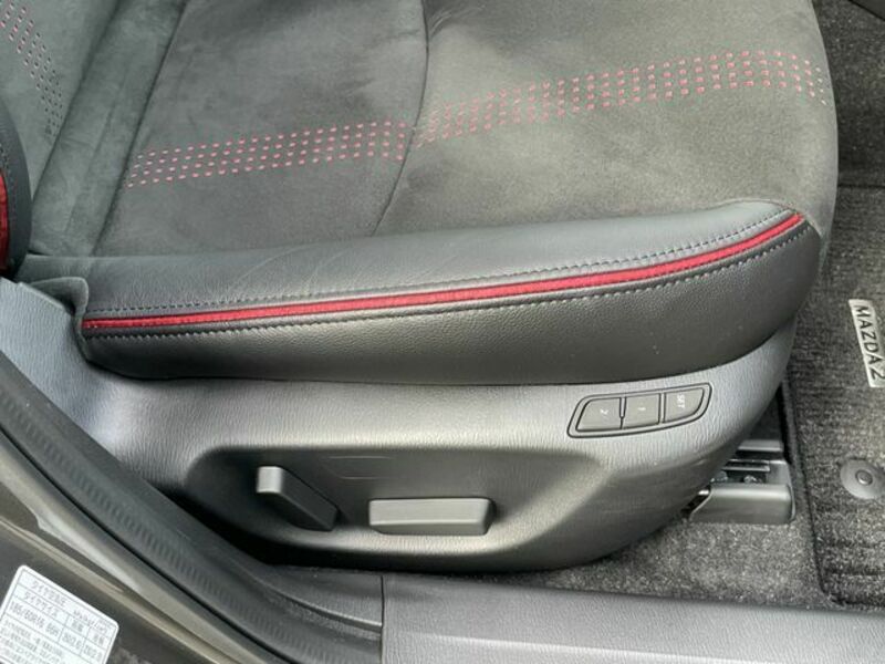 MAZDA2