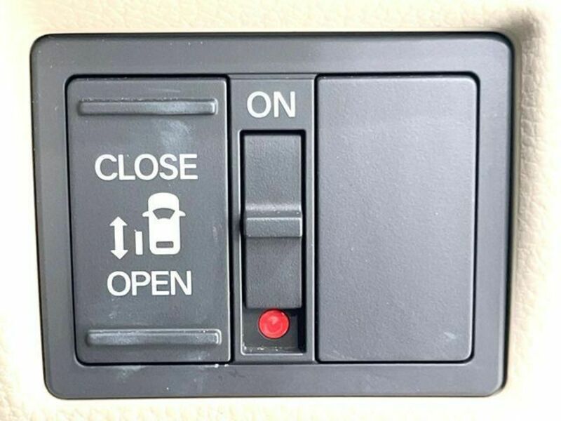 N BOX