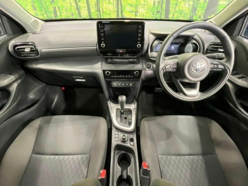 YARIS CROSS
