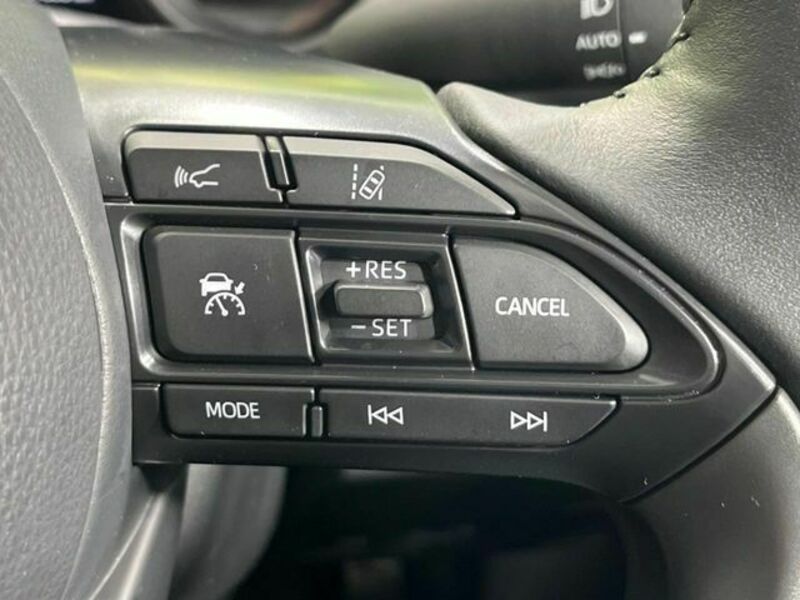 YARIS CROSS
