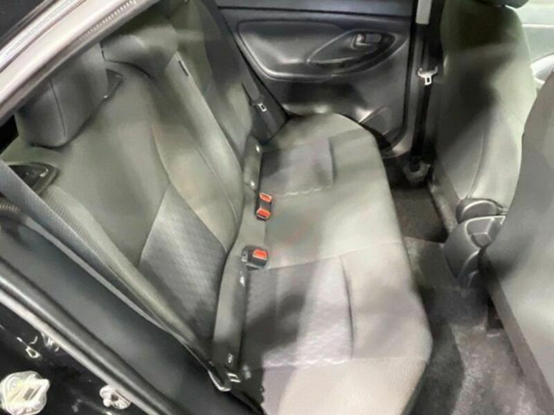 YARIS CROSS