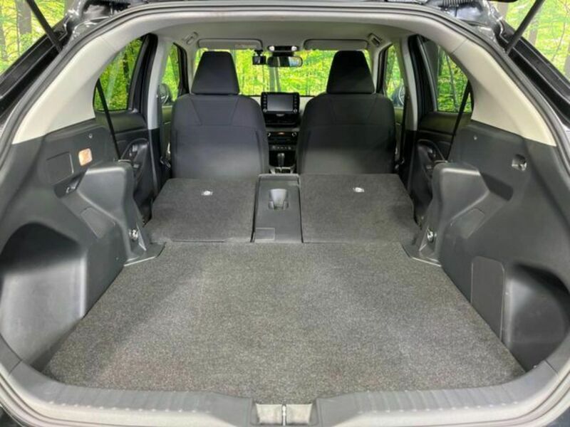 YARIS CROSS