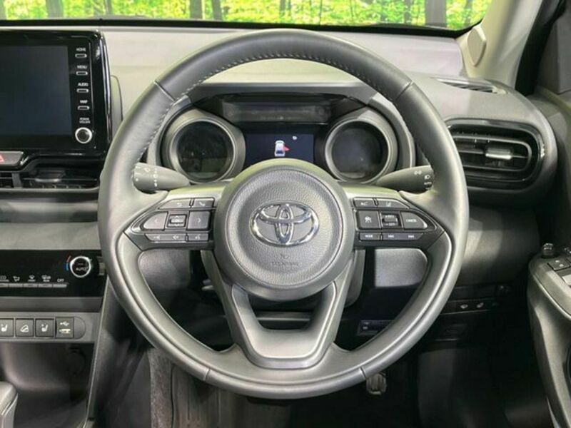 YARIS CROSS