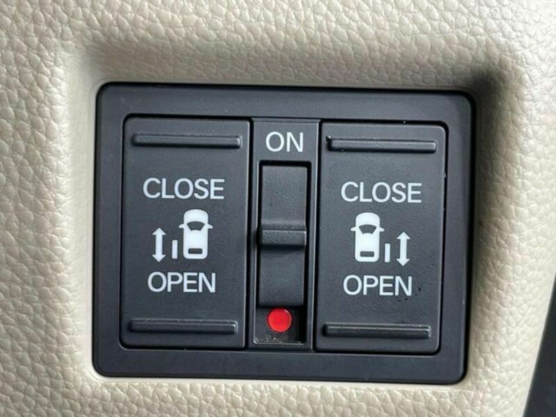N BOX