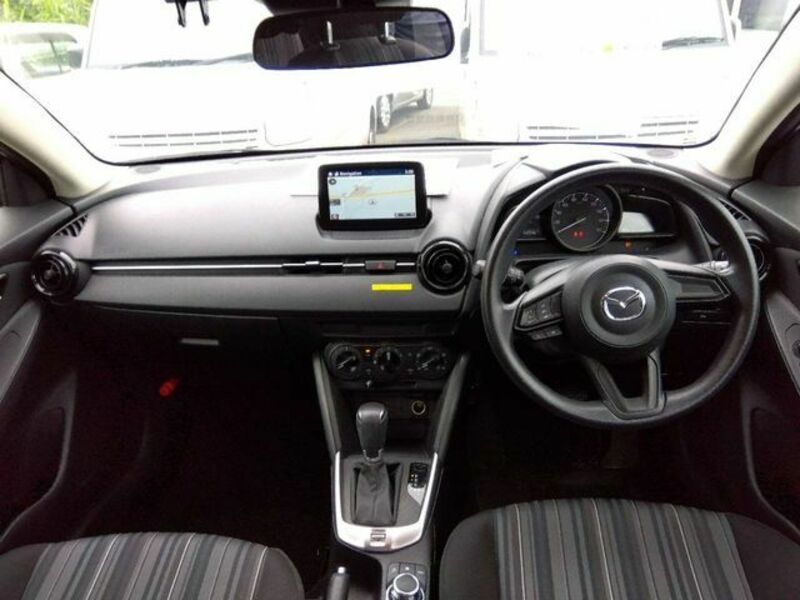 MAZDA2