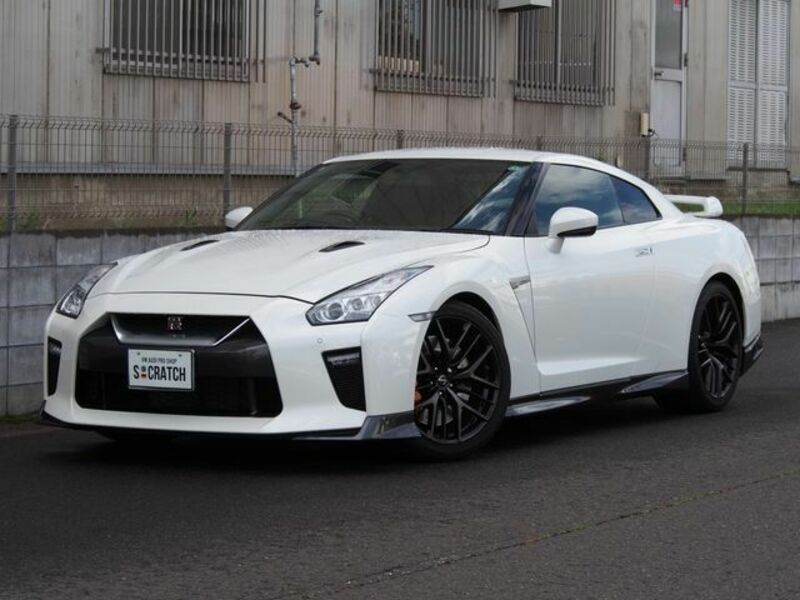 NISSAN GT-R