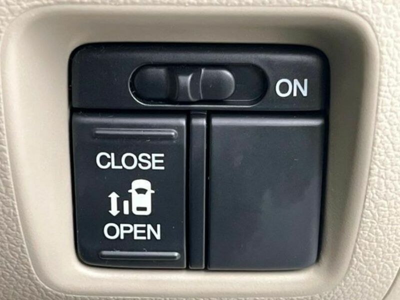 N BOX