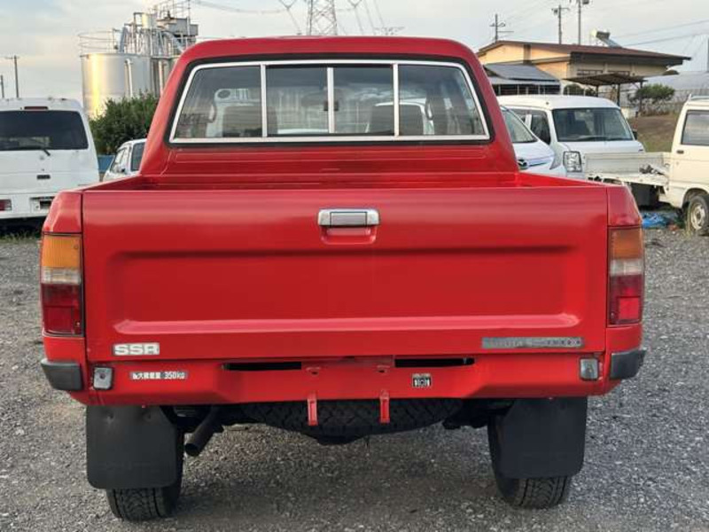 HILUX